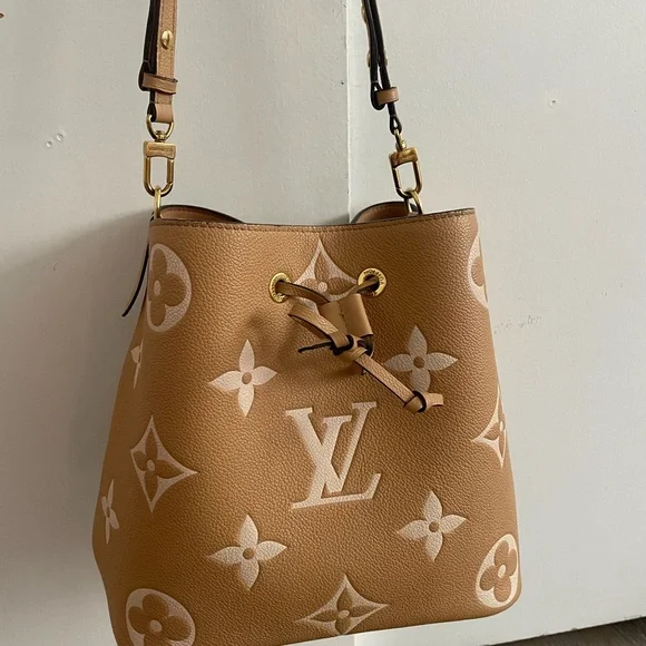 Authentic Louis Vuitton Bicolor Monogram Empreinte Giant NéoNoé MM Noe w/Pouch - Picture 7 of 12
